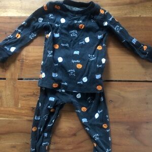 Carters Halloween pajama set